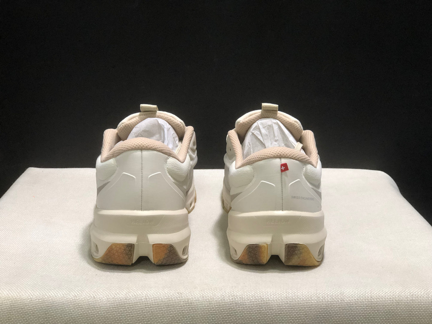 LOEWE x On Running Cloudventure 2.0 Running Shoes Co-Signed Edition Sand