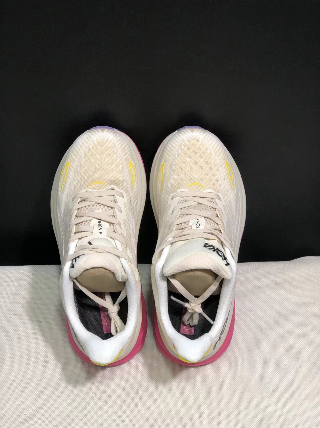 Hoka One One Clifton 9 Running Shoes Athletic Shoes Sneakers White/Pink