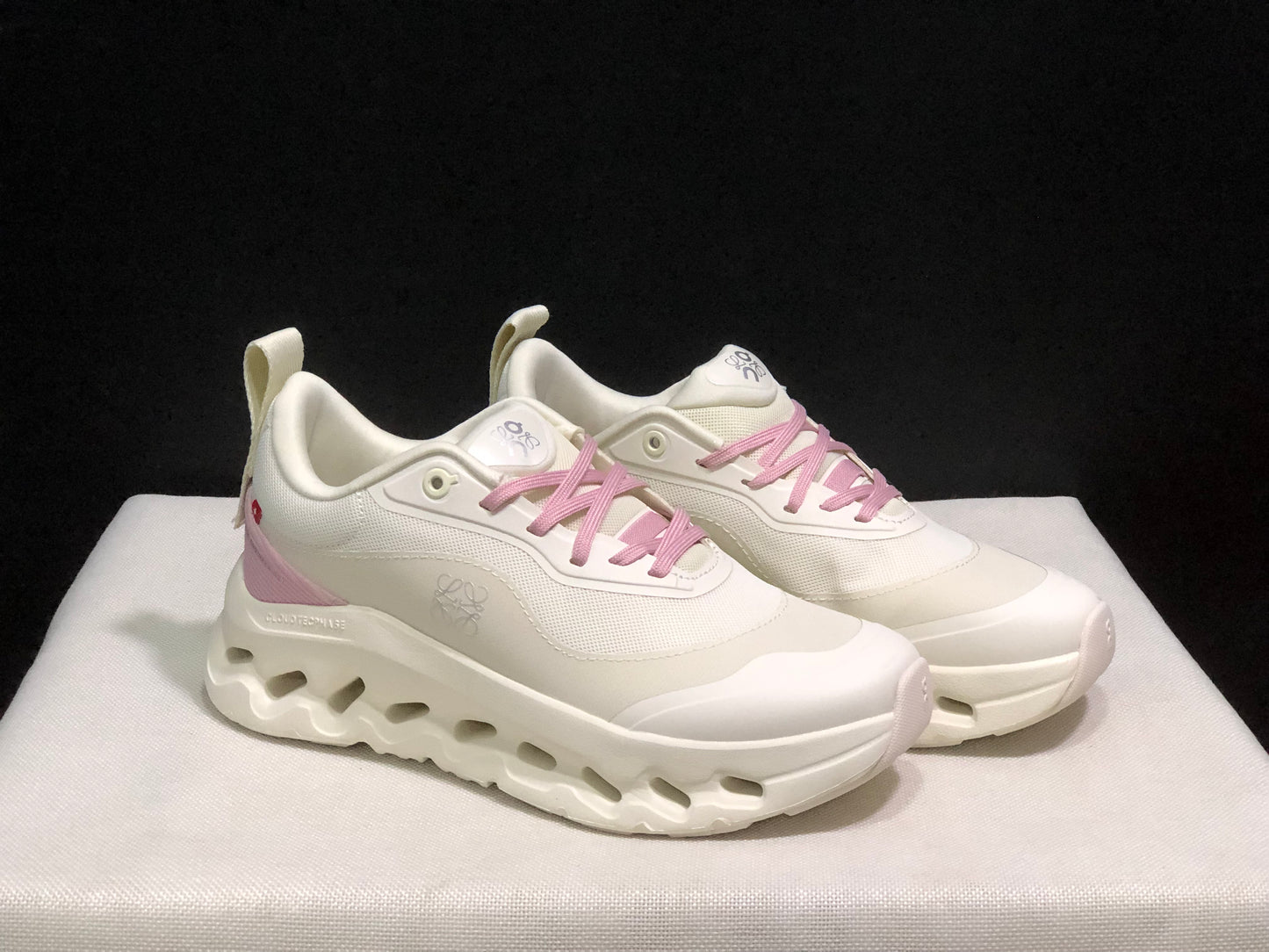 LOEWE x On Running Cloudtilt 2.0 Casual Sports Shoes Rice Yellow/Pink