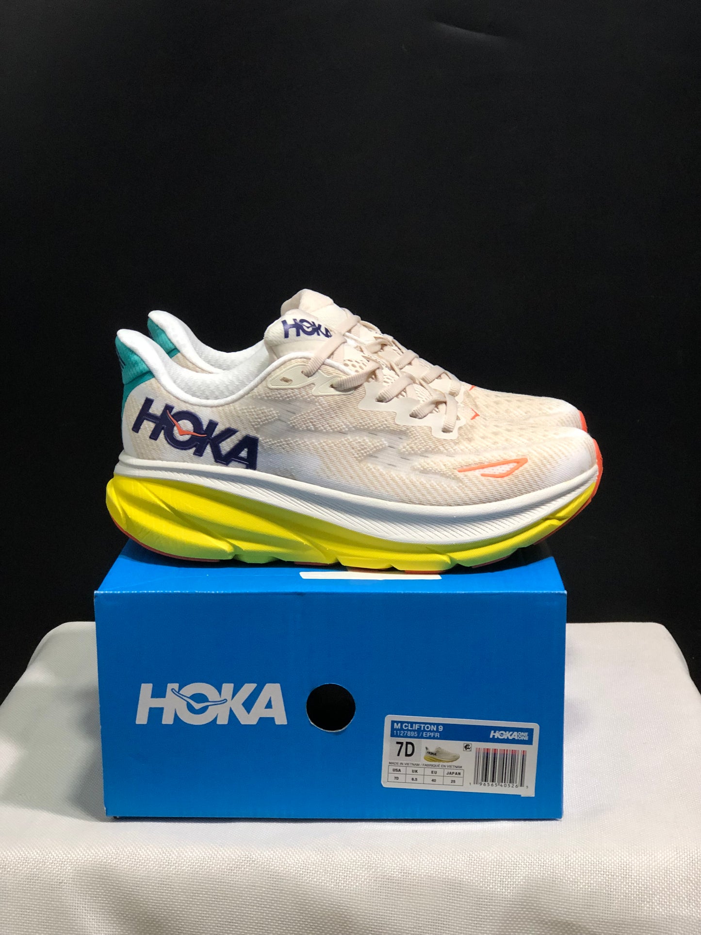 Hoka One One Clifton 9 Running Shoes Athletic Shoes Sneakers White/Yellow