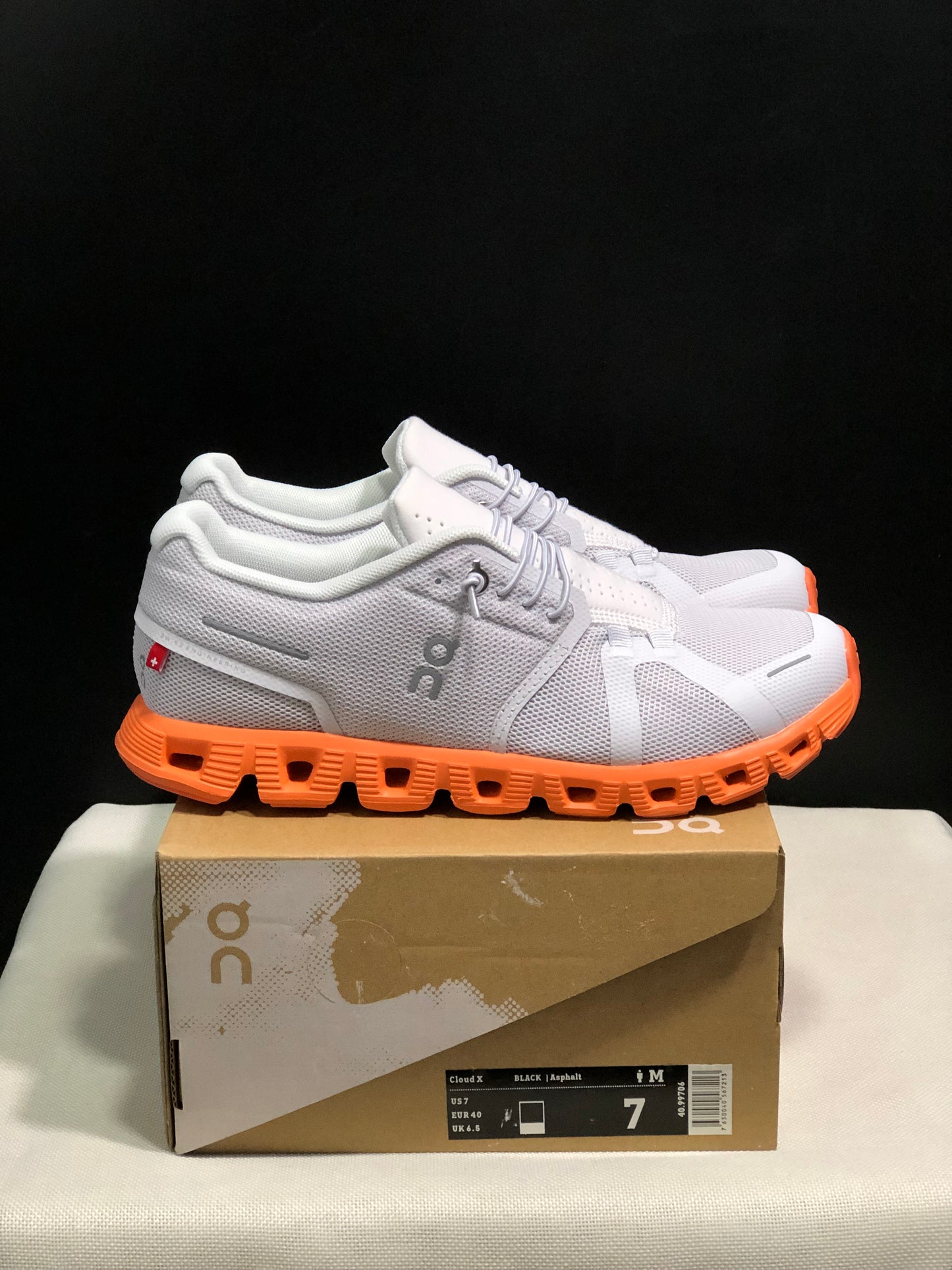 On Running Cloud 5 Lightweight Running Shoes Misty white/Orange