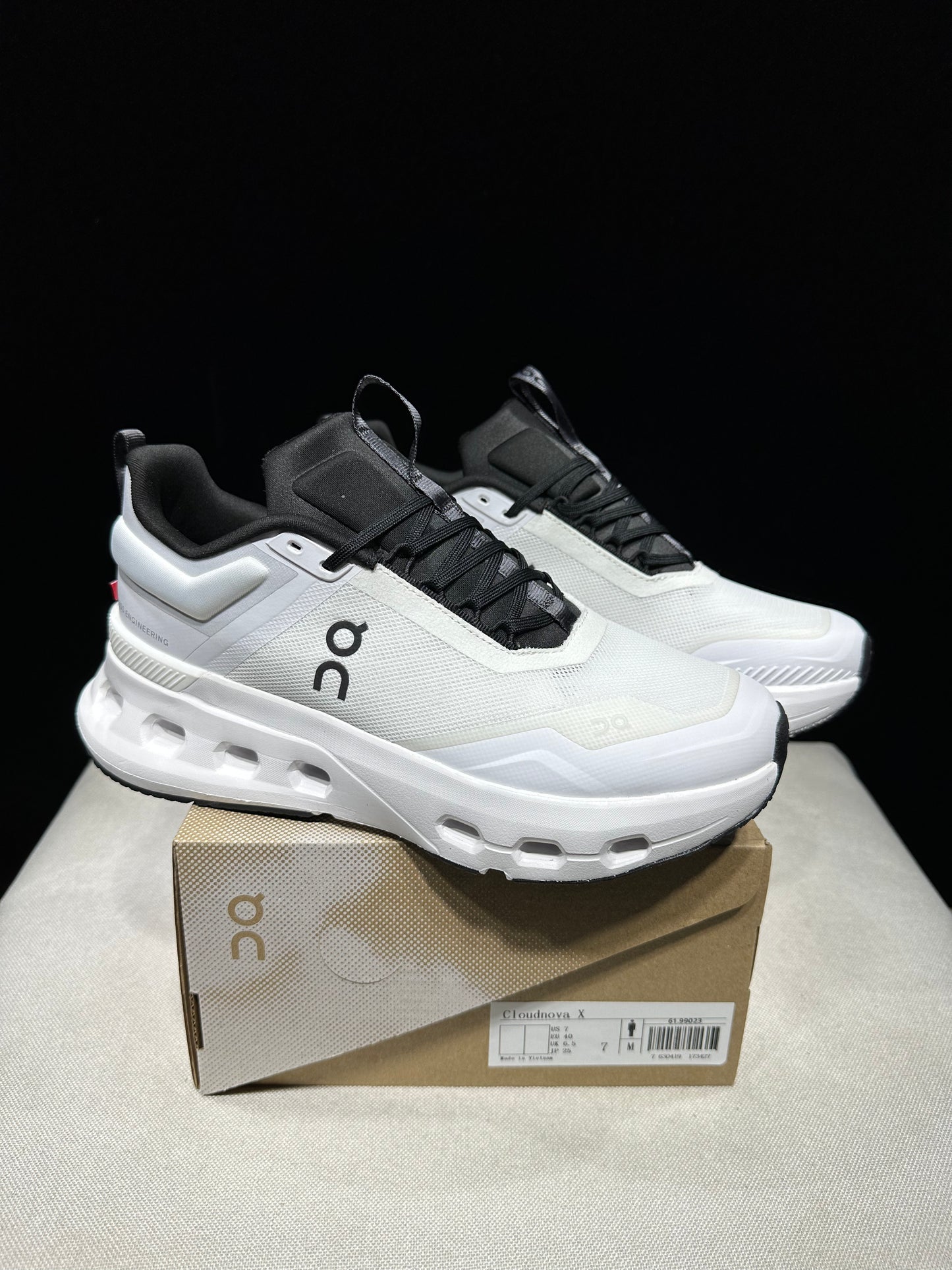 On Running Cloudnova X Comfortable Anti-Slip Running Shoes Black/Ivory White