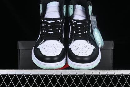 Nike Air Jordan 1 Retro High OG Cream Green Black White Sneakers