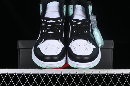 Nike Air Jordan 1 Retro High OG Cream Green Black White Sneakers