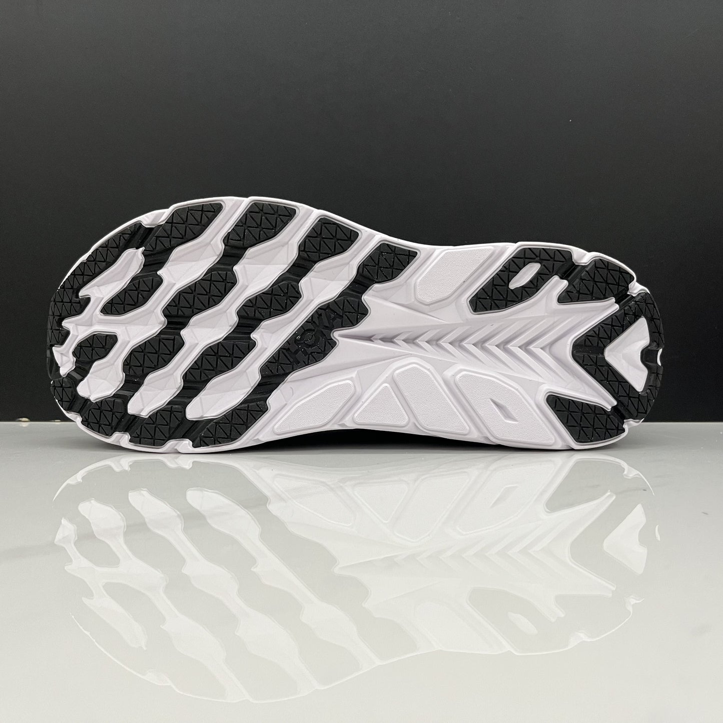 Hoka One One Clifton 8 Fashion Shoes Shock-absorbing Sneakers Black/White