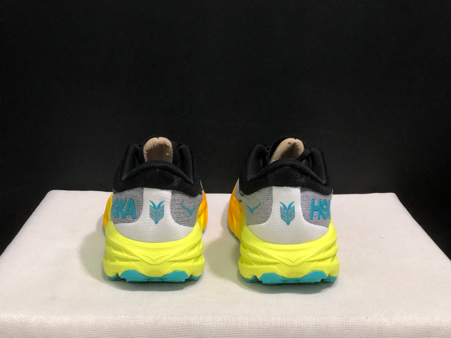 Hoka One One Speedgoat 5 Men's Trail Running Shoes Sneakers Black/Gold