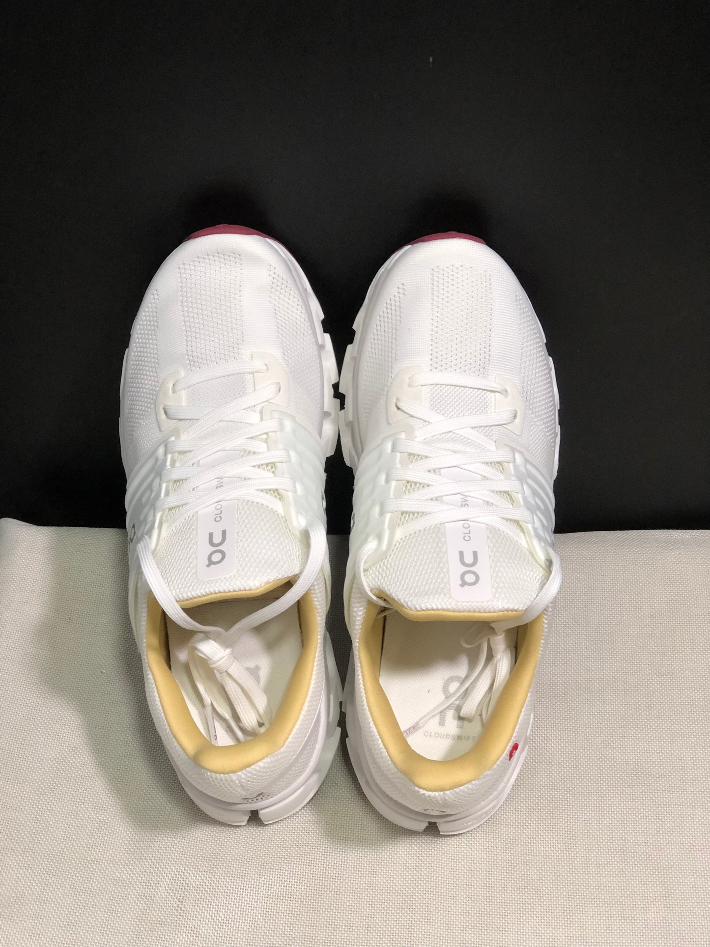 On Running Cloudswift 3 Trendy And Comfortable Running Shoes White
