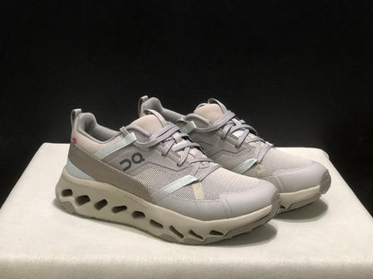 On Running Cloudhorizon Comfortable Hiking Shoes White/Light Brown