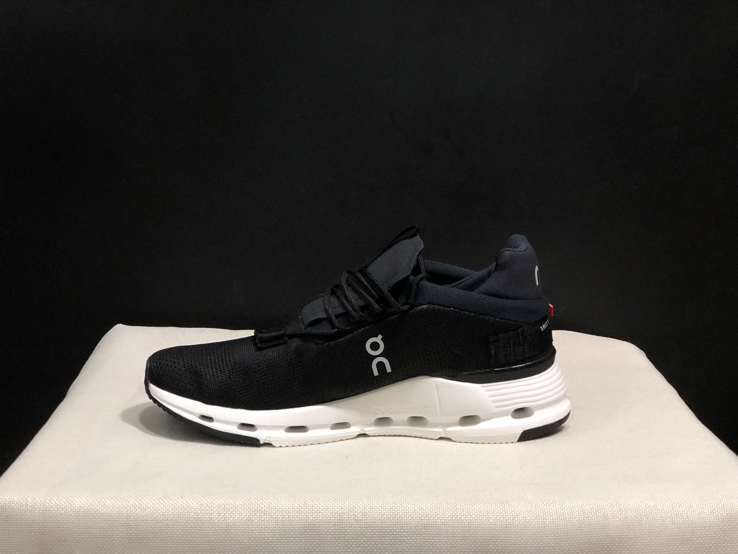 On Running Cloudnova Lightweight Sports Casual Shoes Black