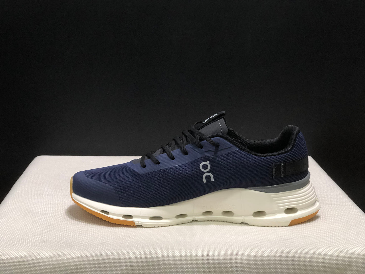 On Running Cloudnova Form 2 Fashionable Casual Running Shoes Mignight/Ivory