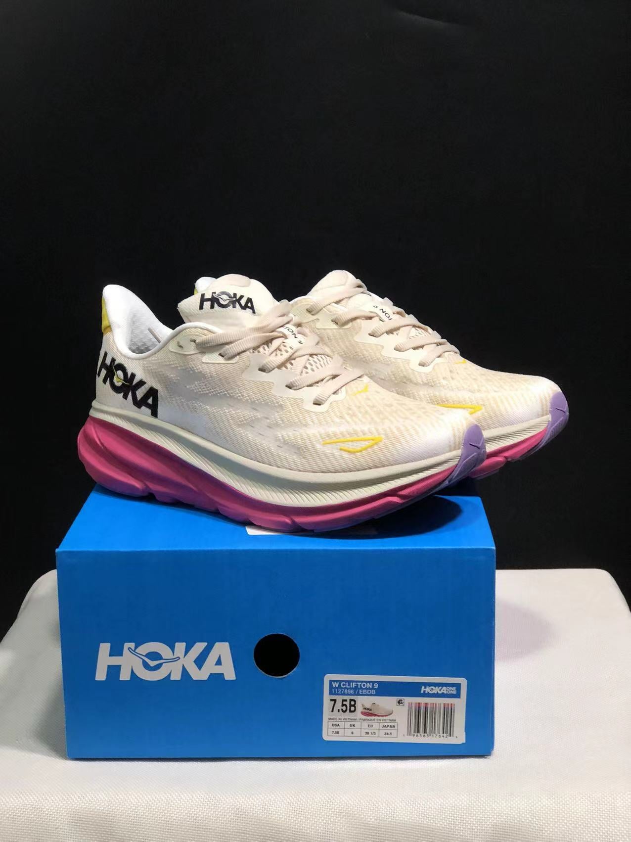 Hoka One One Clifton 9 Running Shoes Athletic Shoes Sneakers White/Pink