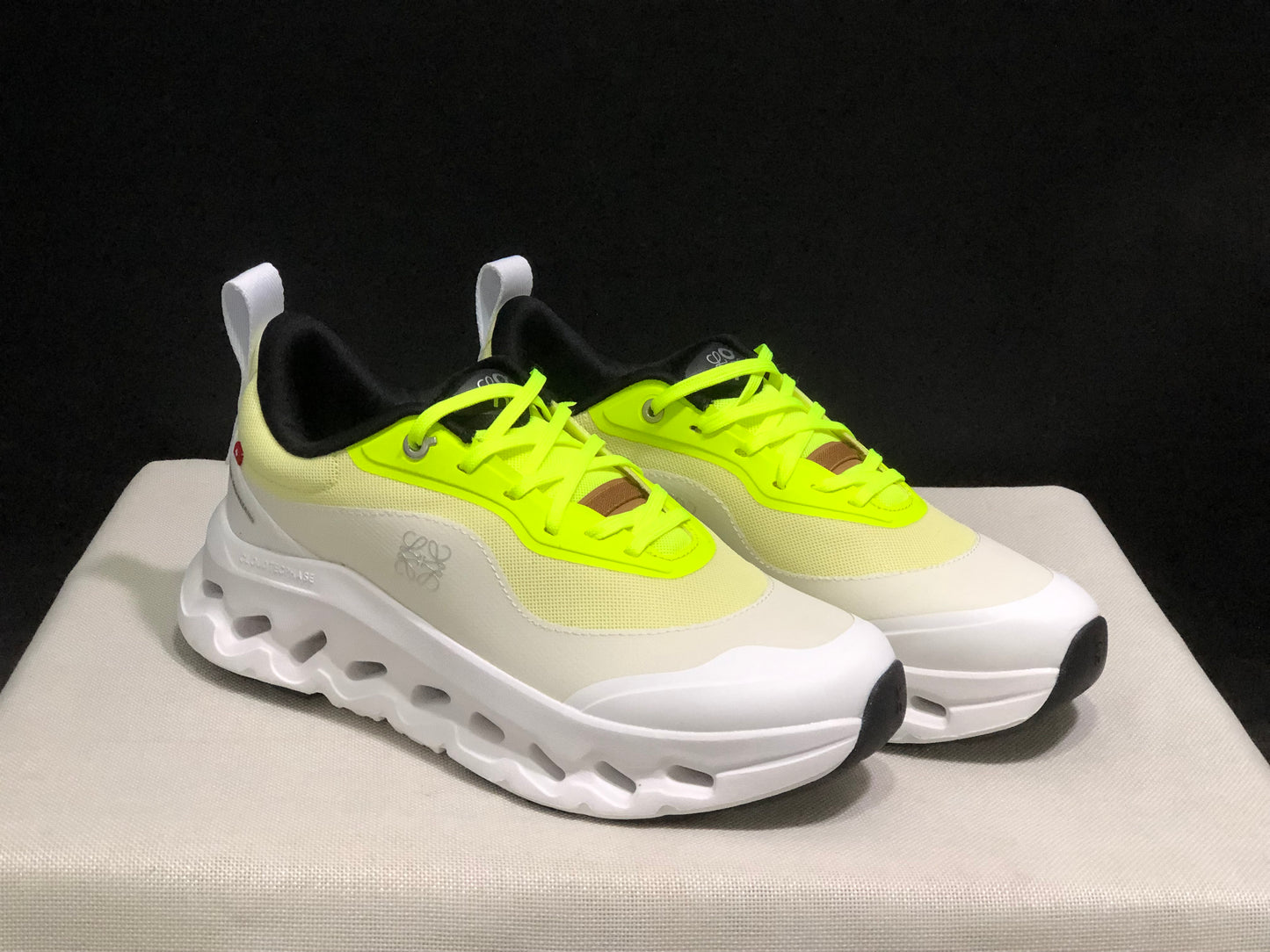 LOEWE x On Running Cloudtilt 2.0 Casual Sports Shoes Fluorescent Green