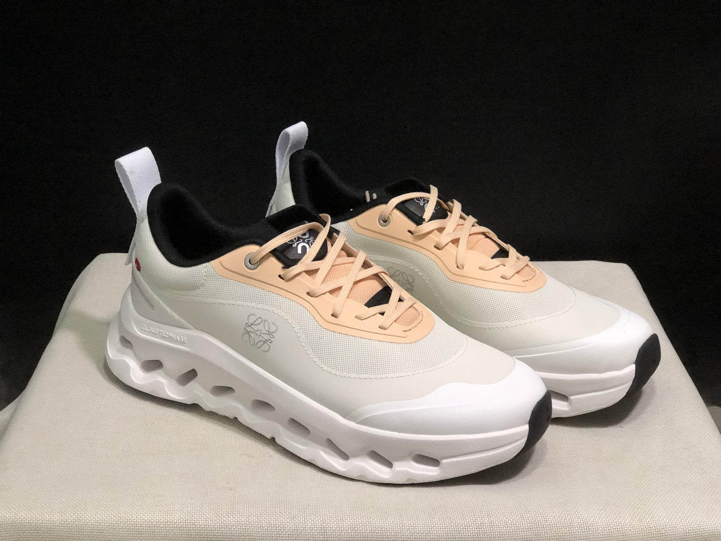 LOEWE x On Running Cloudtilt 2.0 Casual Sports Shoes Ivory White/Light Orange