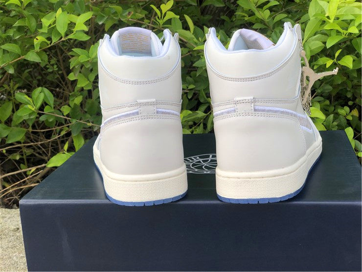 Nike Air Jordan 1 Retro High Neutral Grey Sneakers Dior Joint Edition