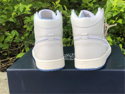 Nike Air Jordan 1 Retro High Neutral Grey Sneakers Dior Joint Edition