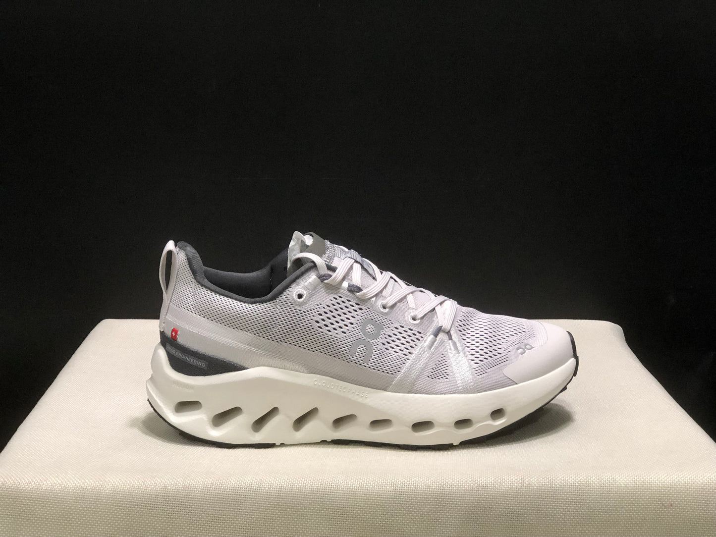 On Running Cloudsurfer Trail Waterproof Comfortable And Breathable Running Shoes Light Grey
