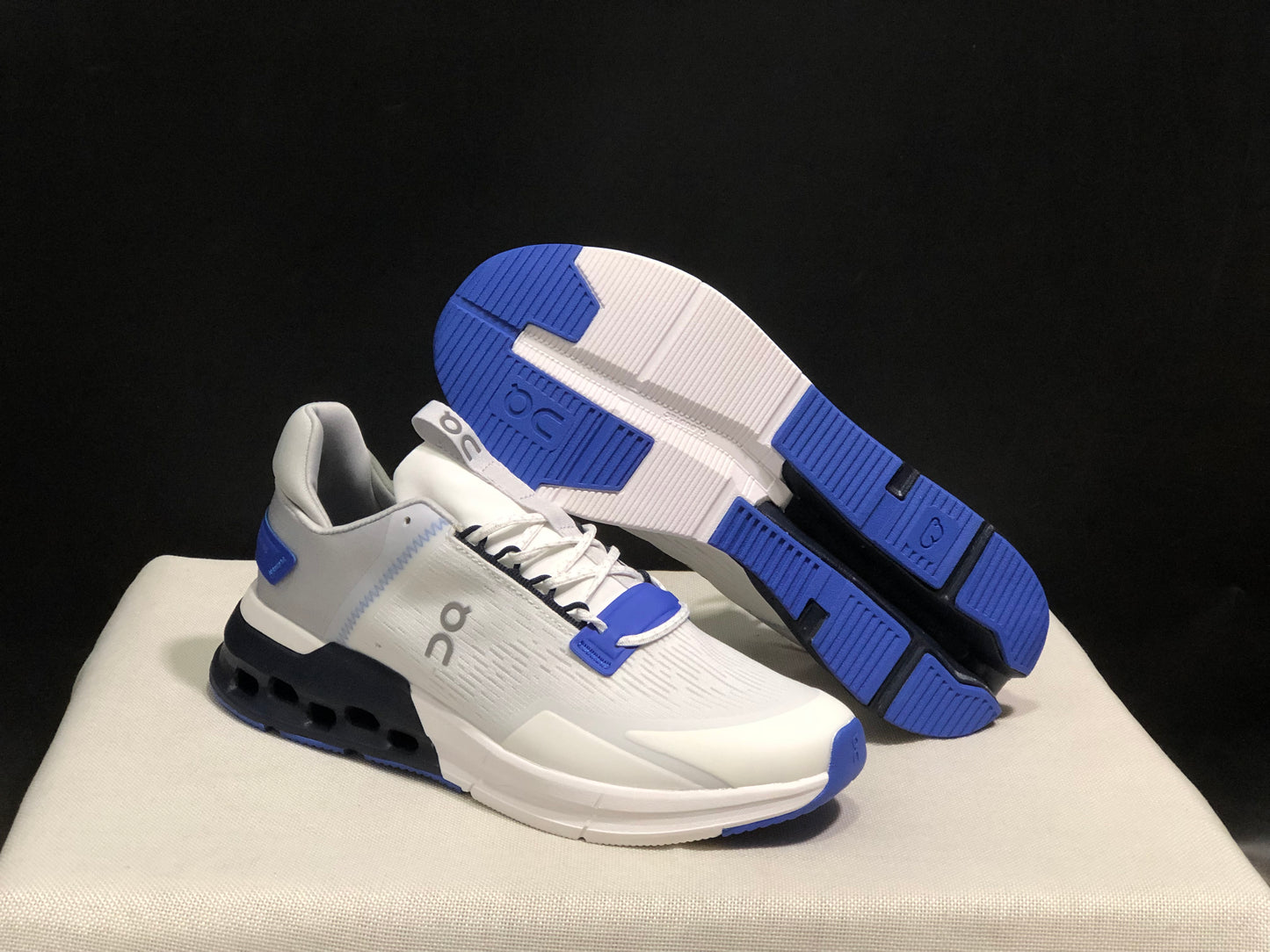 On Running Cloudnova Flux Comfortable Running Shoes White/Blue