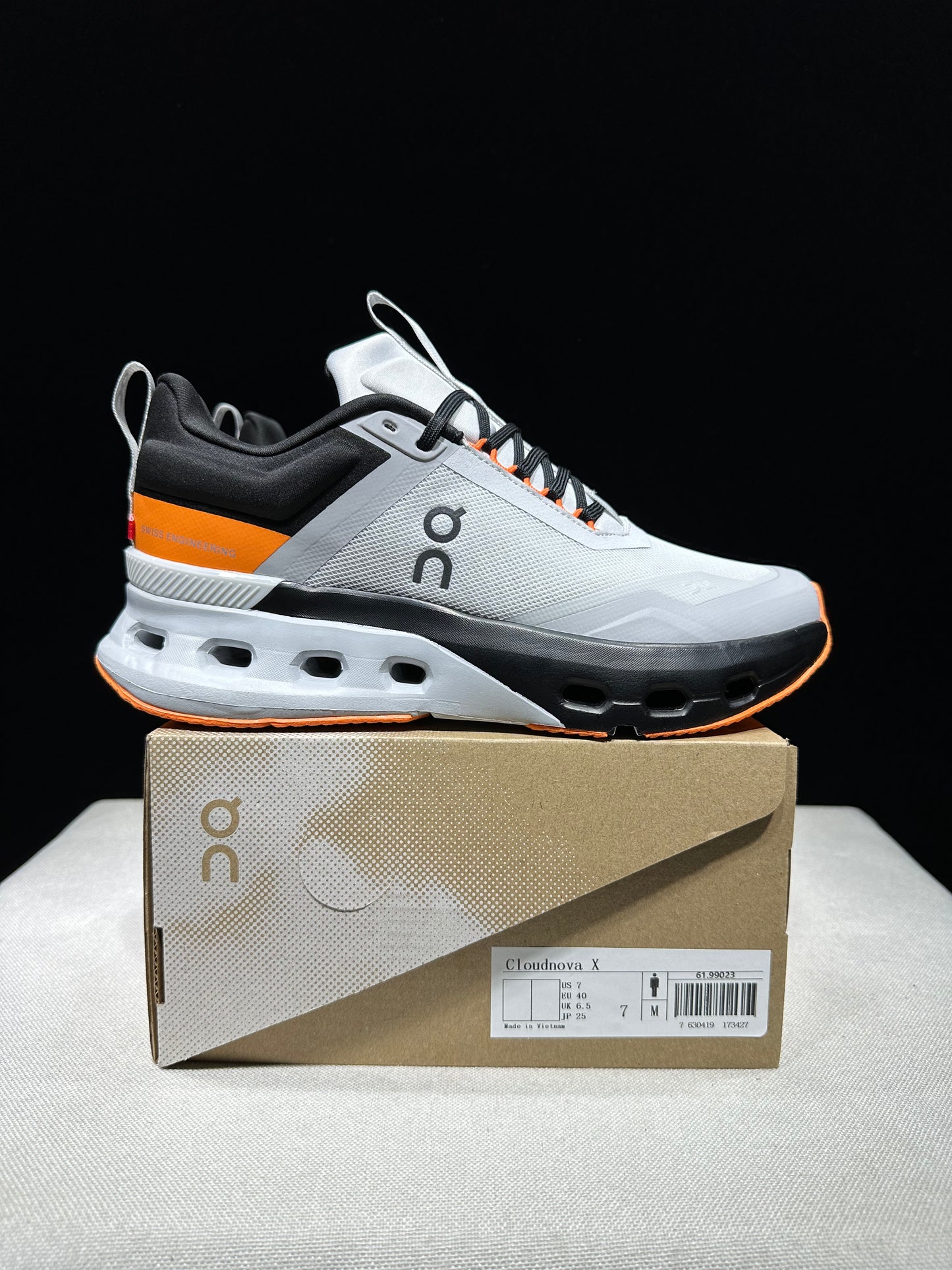 On Running Cloudnova X Comfortable Anti-Slip Running Shoes Light Grey