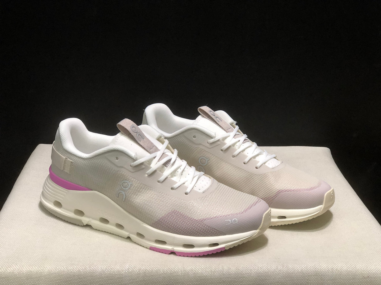 On Running Cloudnova Form 2 Fashionable Casual Running Shoes Pearl/Raspberry
