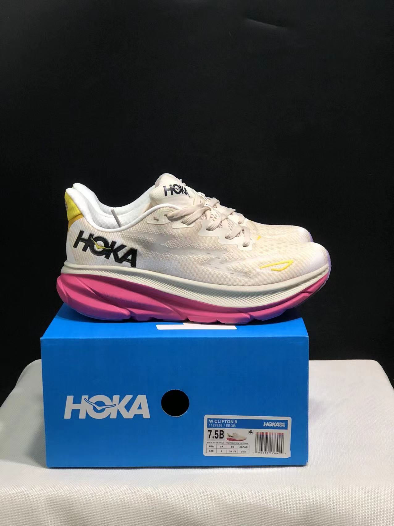 Hoka One One Clifton 9 Running Shoes Athletic Shoes Sneakers White/Pink