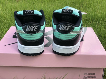 Nike SB Dunk Low Pro x Diamond Supply Co. Tiffany Blue Sneakers
