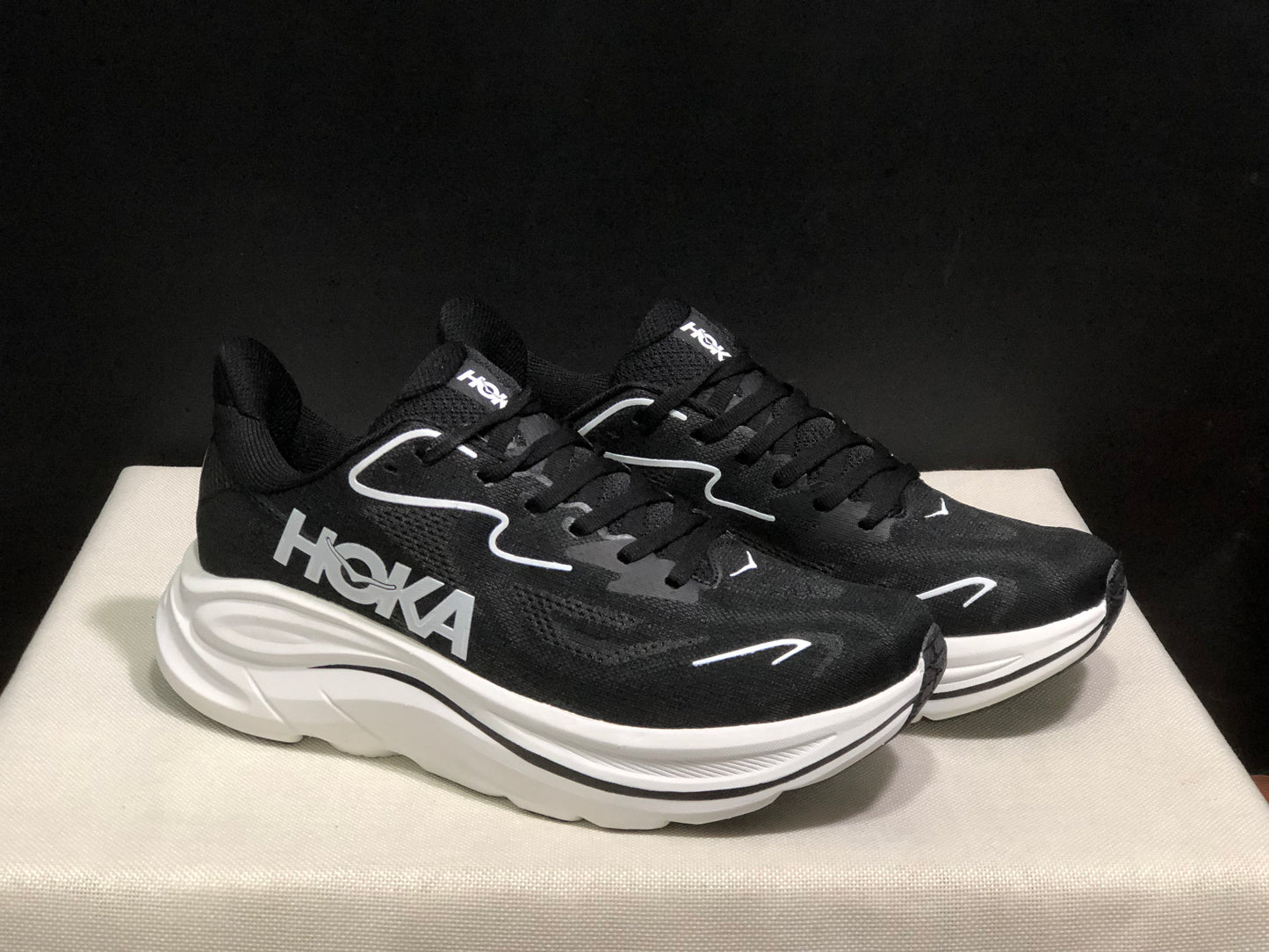 Hoka One One Clifton 10 Black/White Fashion Shoes Sneakers