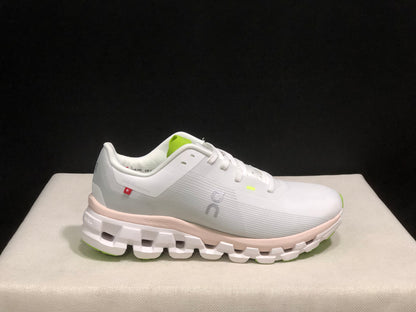 On Running Cloudflow 4 Shock-Absorbing And Wear-Resistant Running Shoes White/Sand