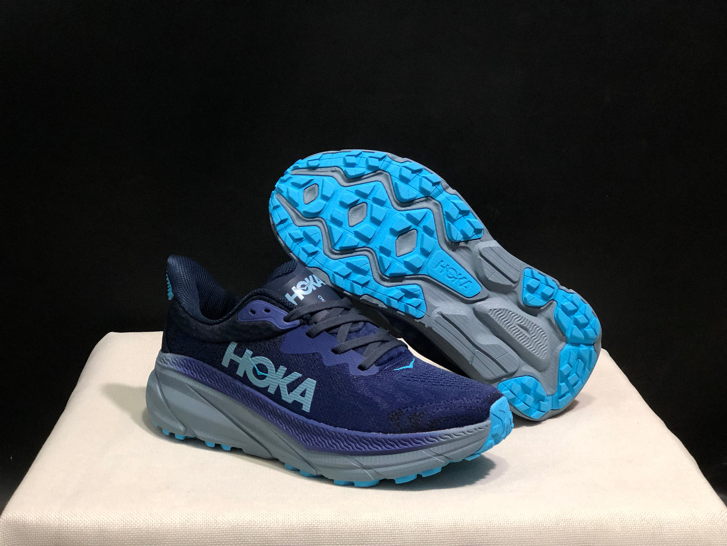 Hoka One One Challenger 7 Shock-absorbing Breathable Running Shoes Navy Sneakers