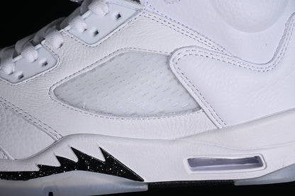 Nike Air Jordan 5 Retro Metallic SilverI White Sneakers