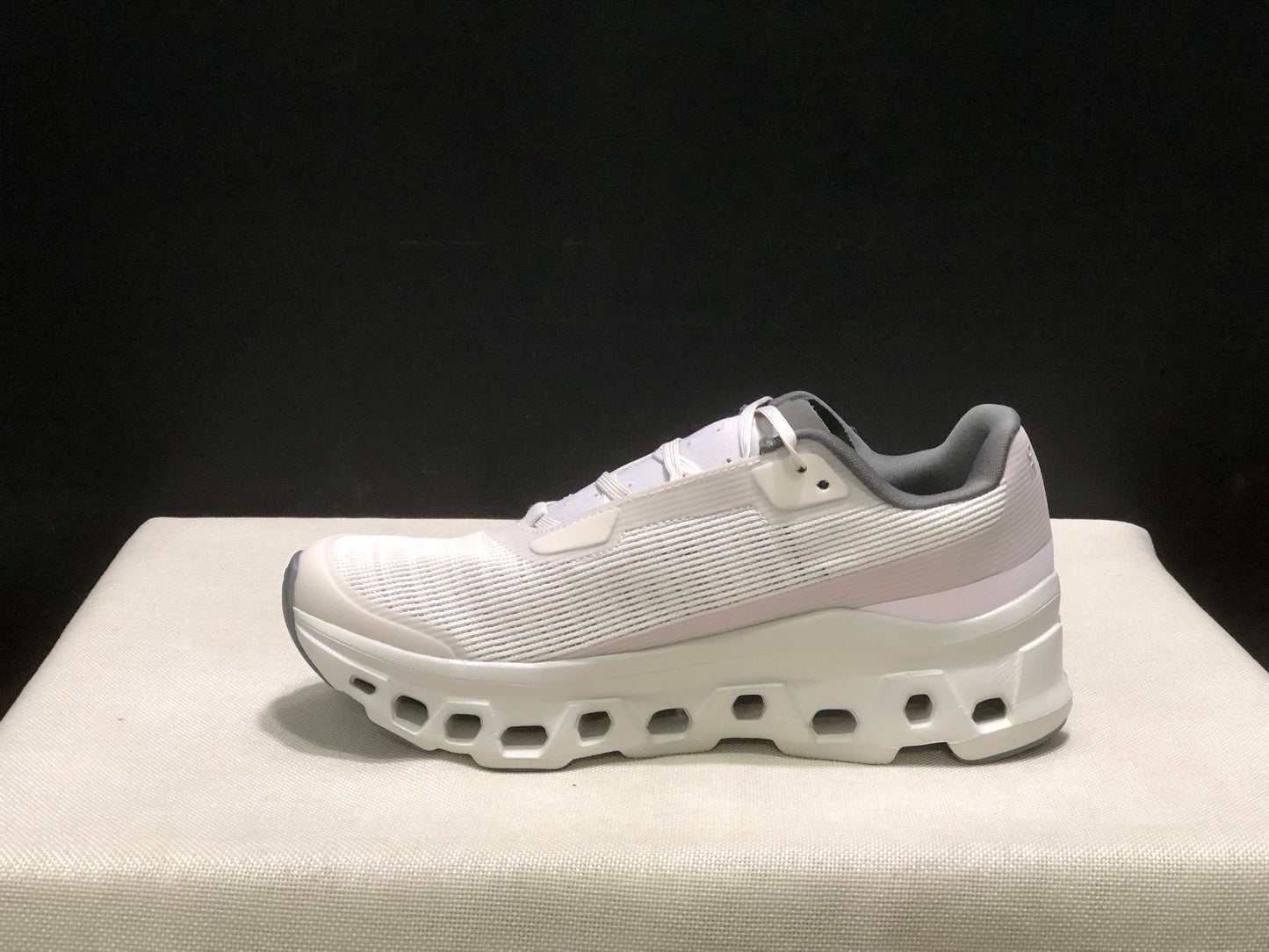 On Running Cloudmonster Void 1 M Casual Running Shoes Iovory White