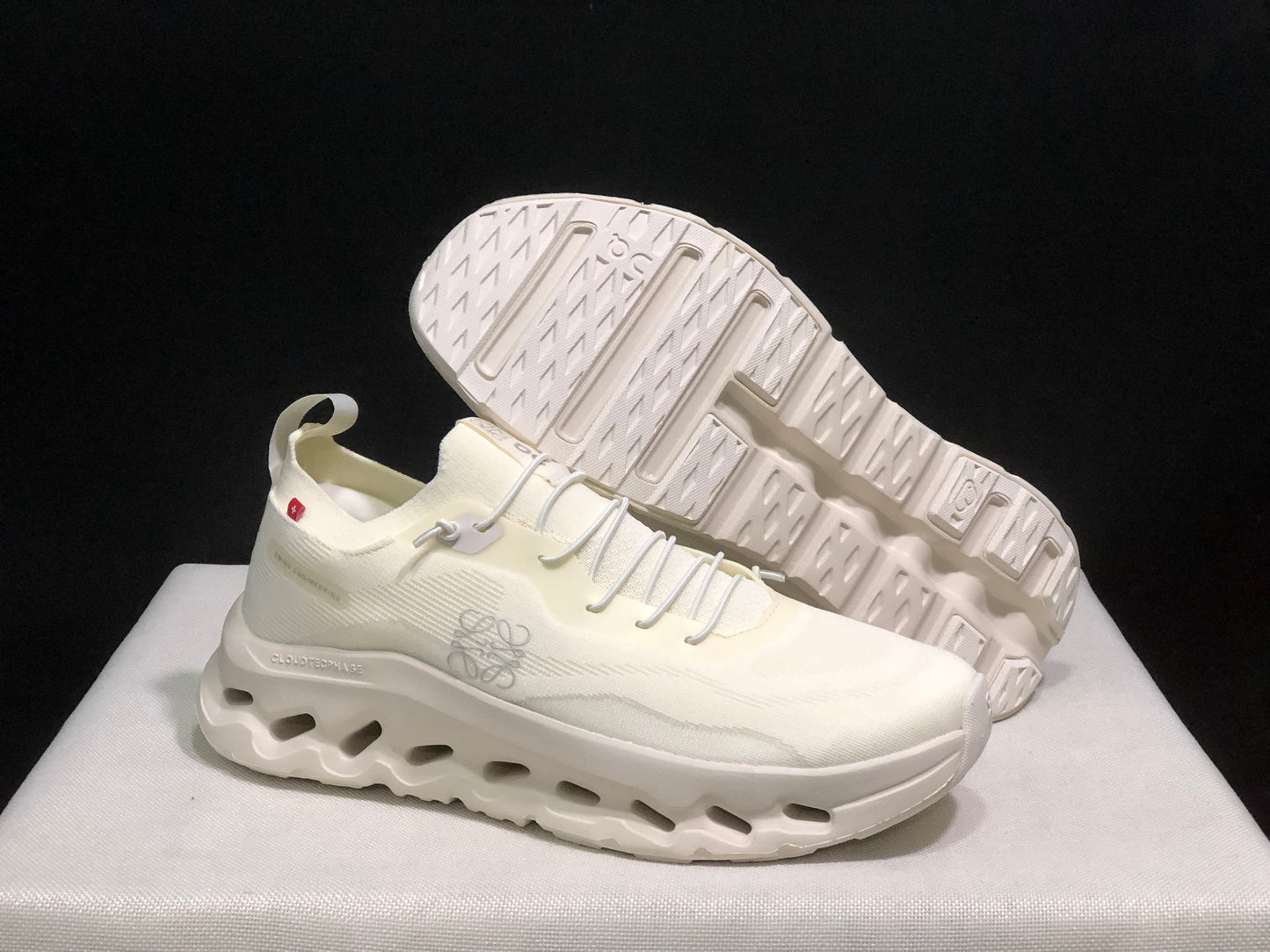 LOEWE x On Running Cloudtilt Running Shoes Co-Signed Edition Beige