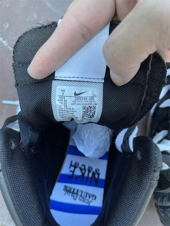 Nike Vaporwaffle Sacai Jean Paul Gaultier Black Sneakers