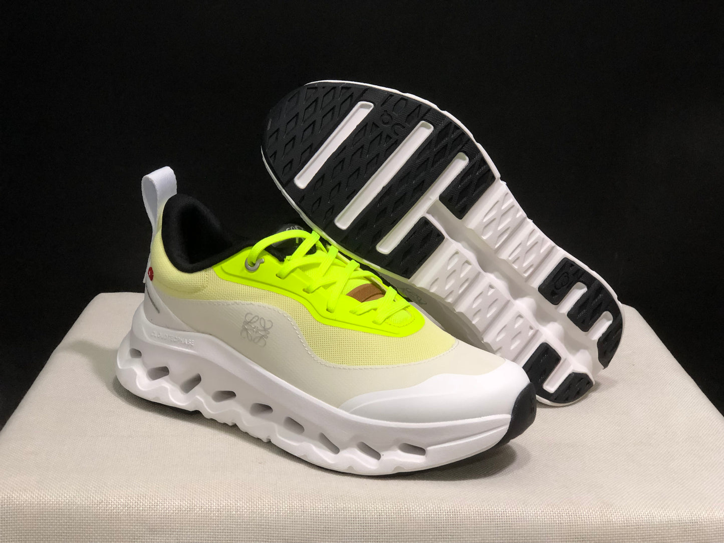 LOEWE x On Running Cloudtilt 2.0 Casual Sports Shoes Fluorescent Green