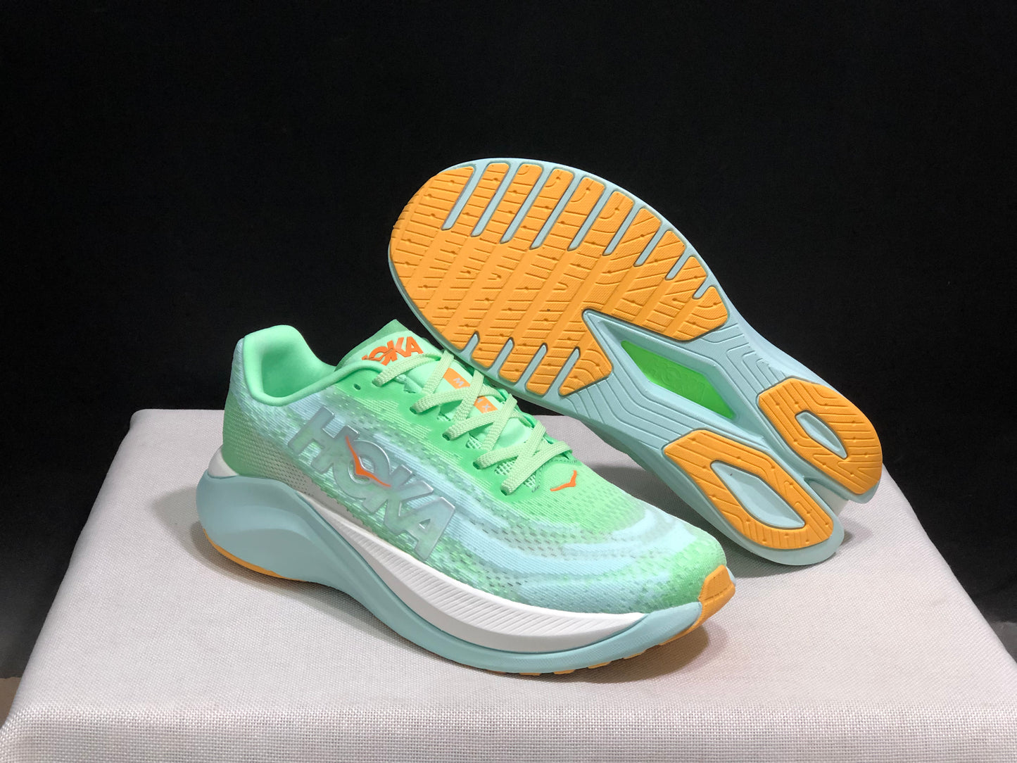 Hoka One One Mach X Low-top Running Shoes Sneakers Fluorescent Green