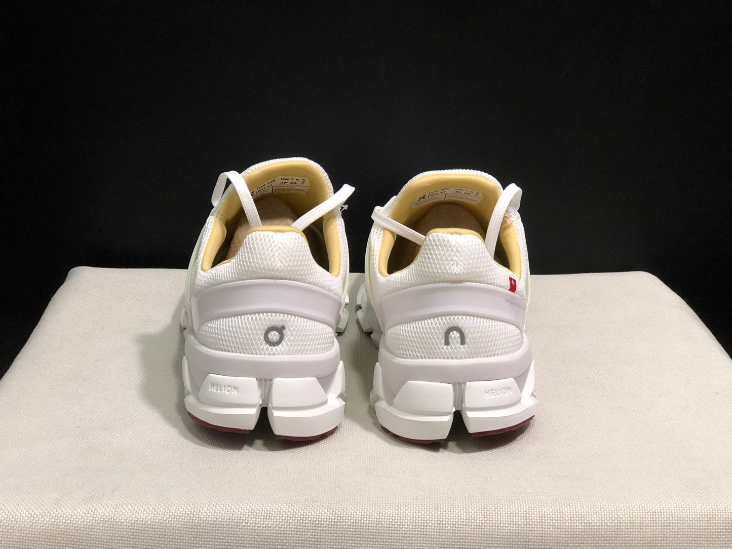 On Running Cloudswift 3 Trendy And Comfortable Running Shoes White