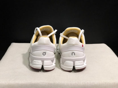 On Running Cloudswift 3 Trendy And Comfortable Running Shoes White