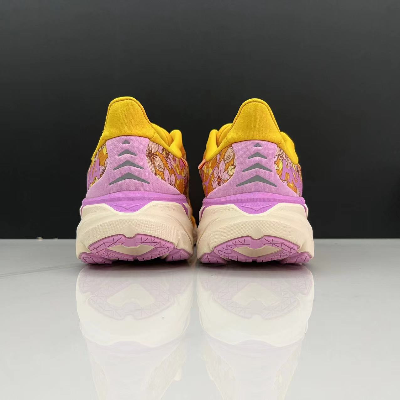 Hoka One One Clifton 8 Fashion Shoes Shock-absorbing Sneakers Yellow
