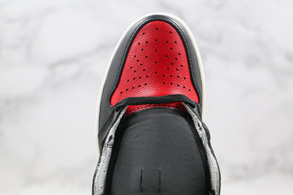Nike Air Jordan 1 Retro High OG Black White Red Bred Toe Sneakers