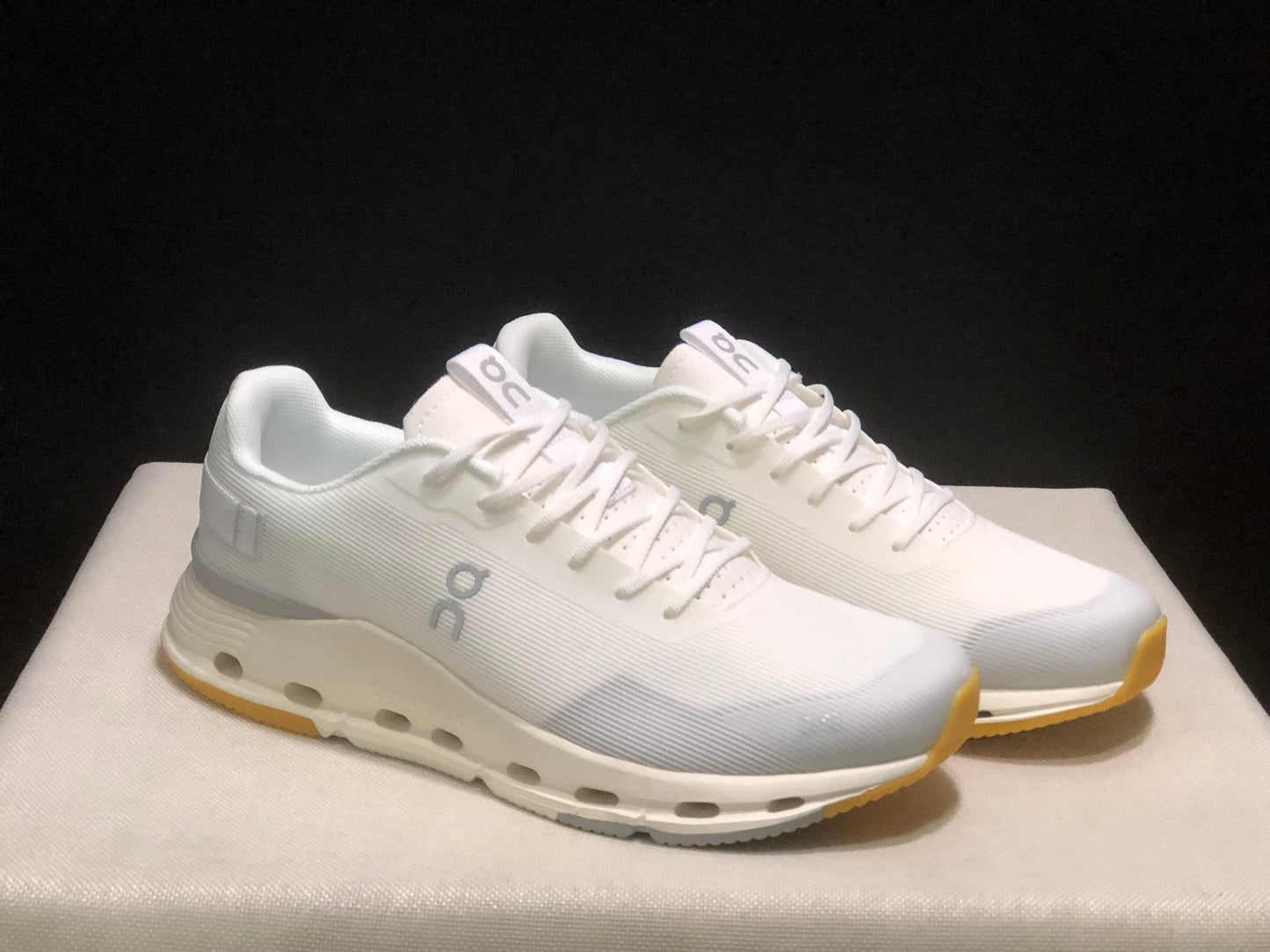 On Running Cloudnova Form 2 Fashionable Casual Running Shoes White/Ivory