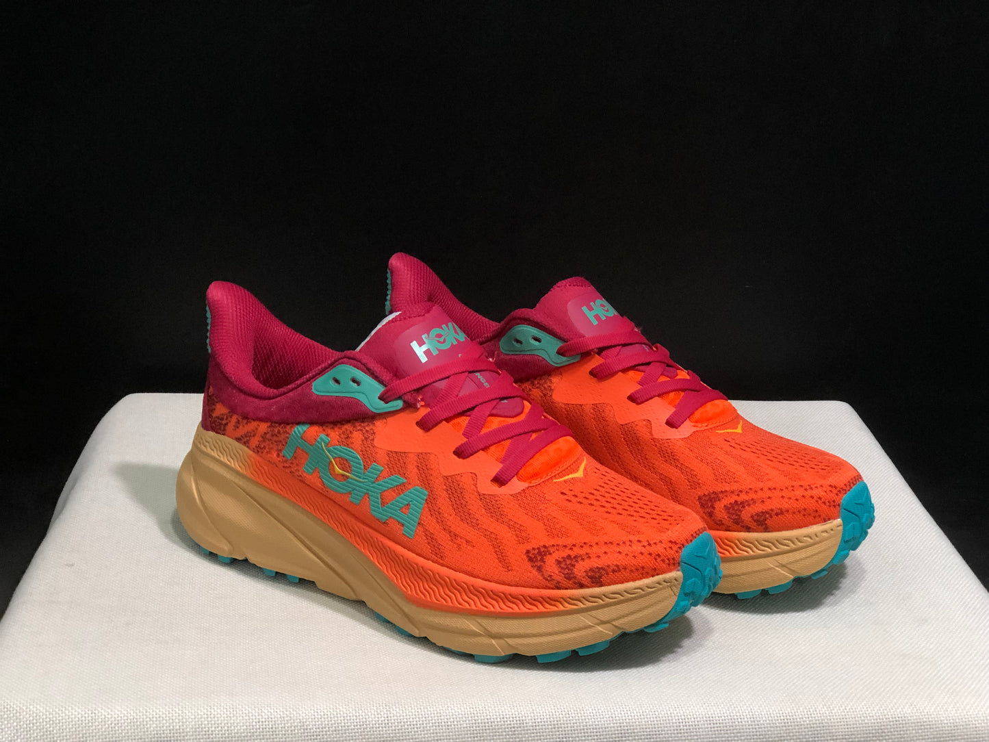 Hoka One One Challenger 7 Shock-absorbing Breathable Running Shoes Sneakers Red