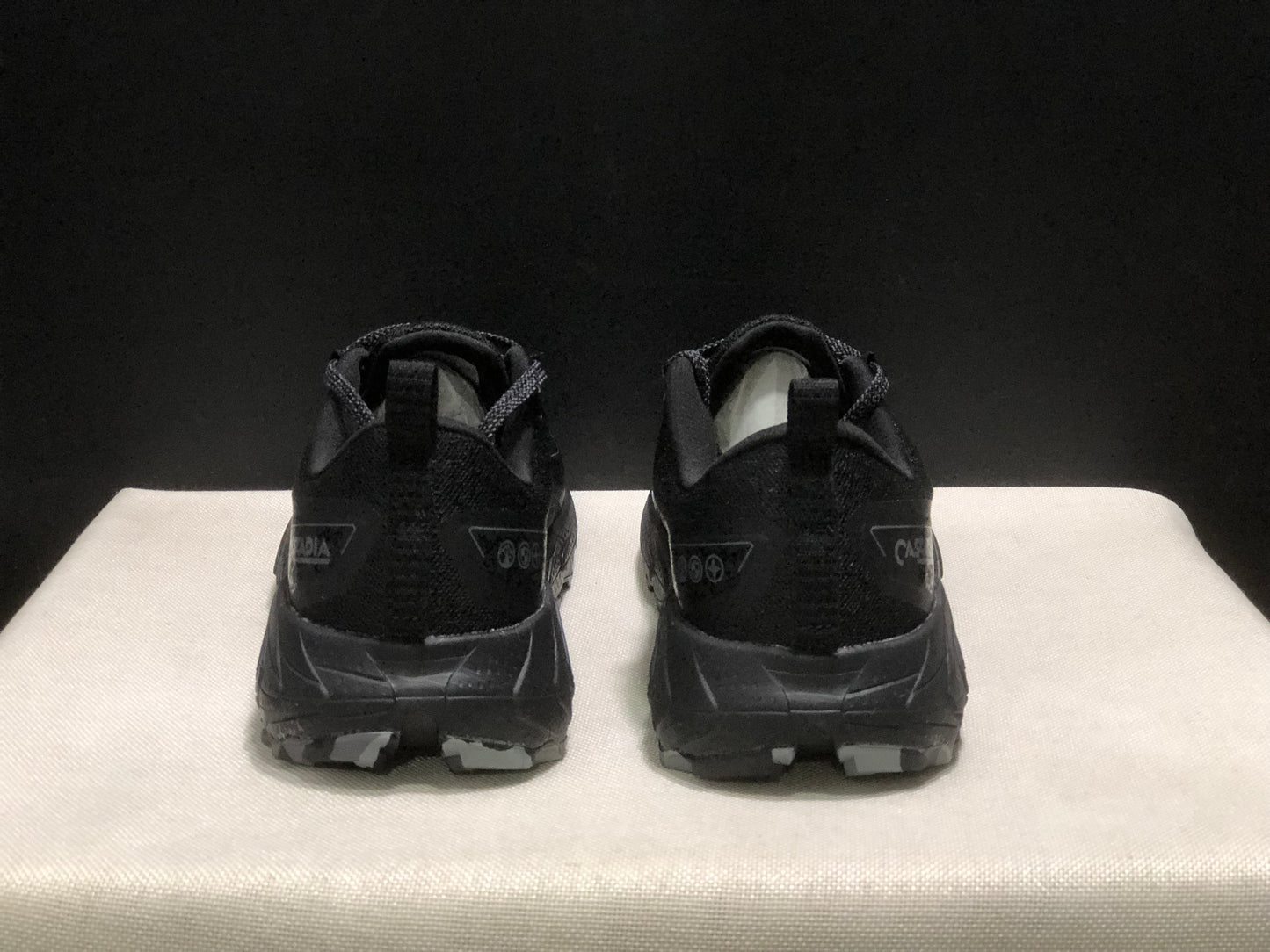 Brooks Cascadia 18 Low-top Running Shoes Black/Blackened Pearl/Grey