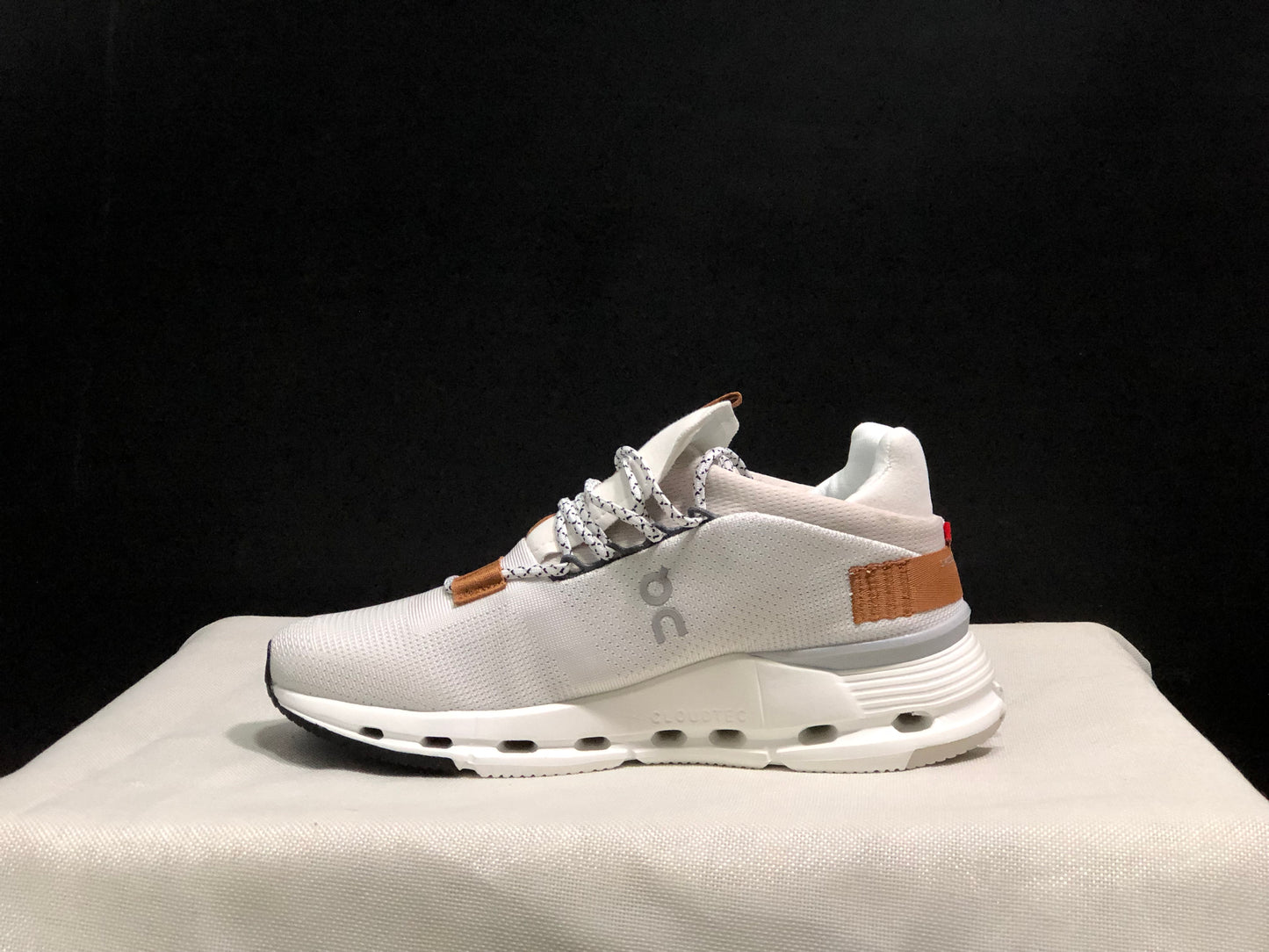 On Running Cloudnova Lightweight Sports Casual Shoes White/Pearl