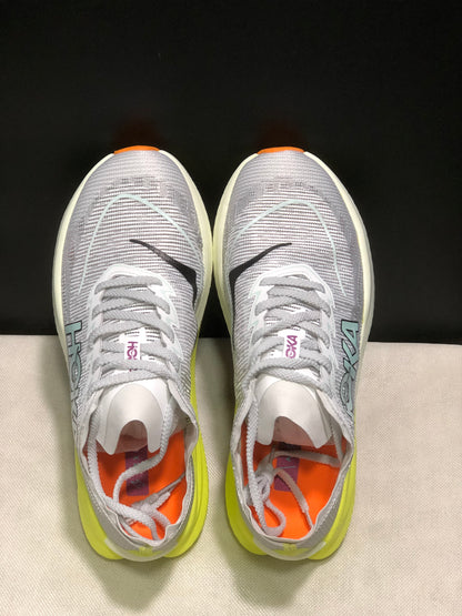 Hoka One One Mach X 2 Low-top Running Shoes Sneakers White/Gold