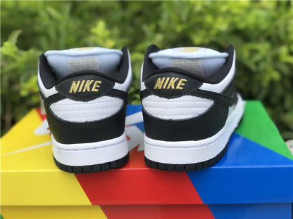 Nike SB Dunk Low Supreme Black Stars Sneakers