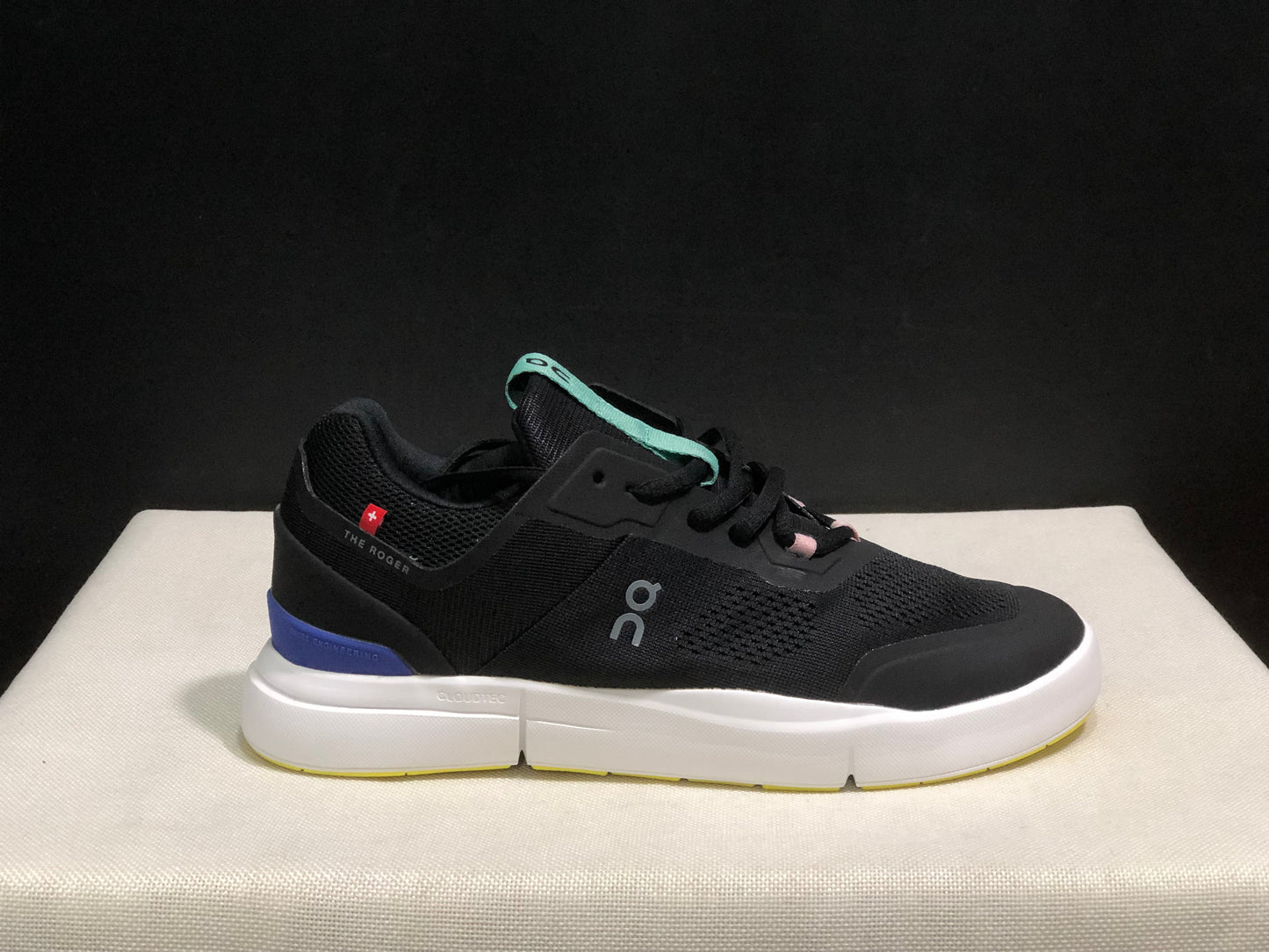 On Running The Roger Spin Breathable Mesh Sneakers Black