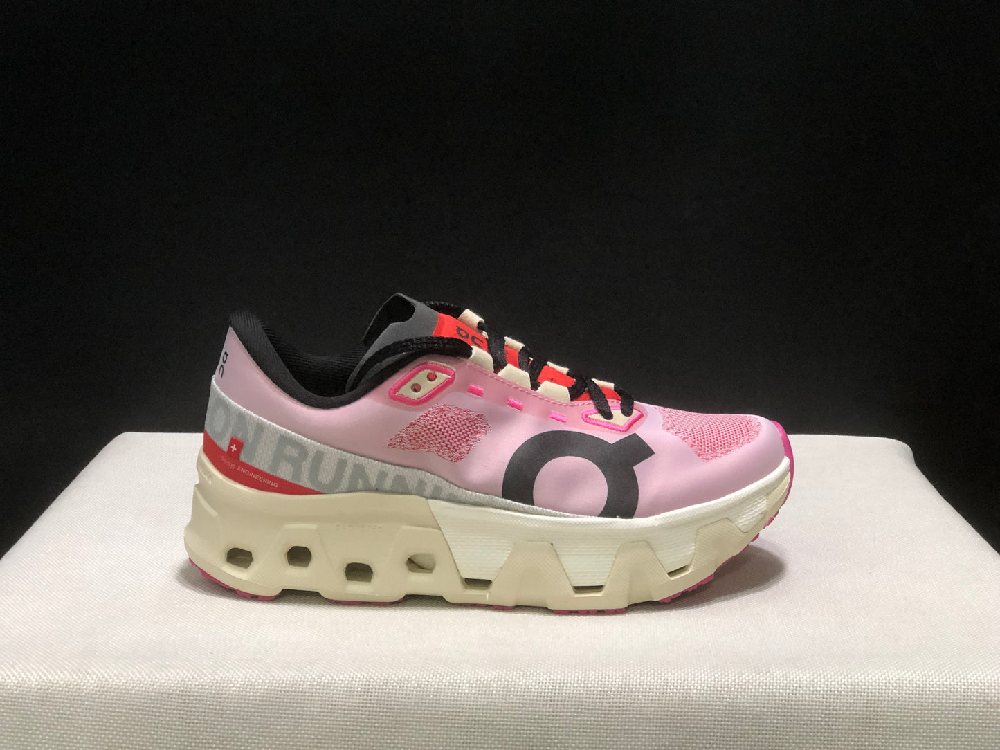 On Running Cloudmonster Hyper Running Shoes Pink/Cream