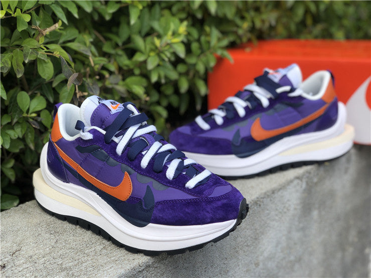 Nike Vaporwaffle Sacai Dark Iris OG Retro Purple Sneakers