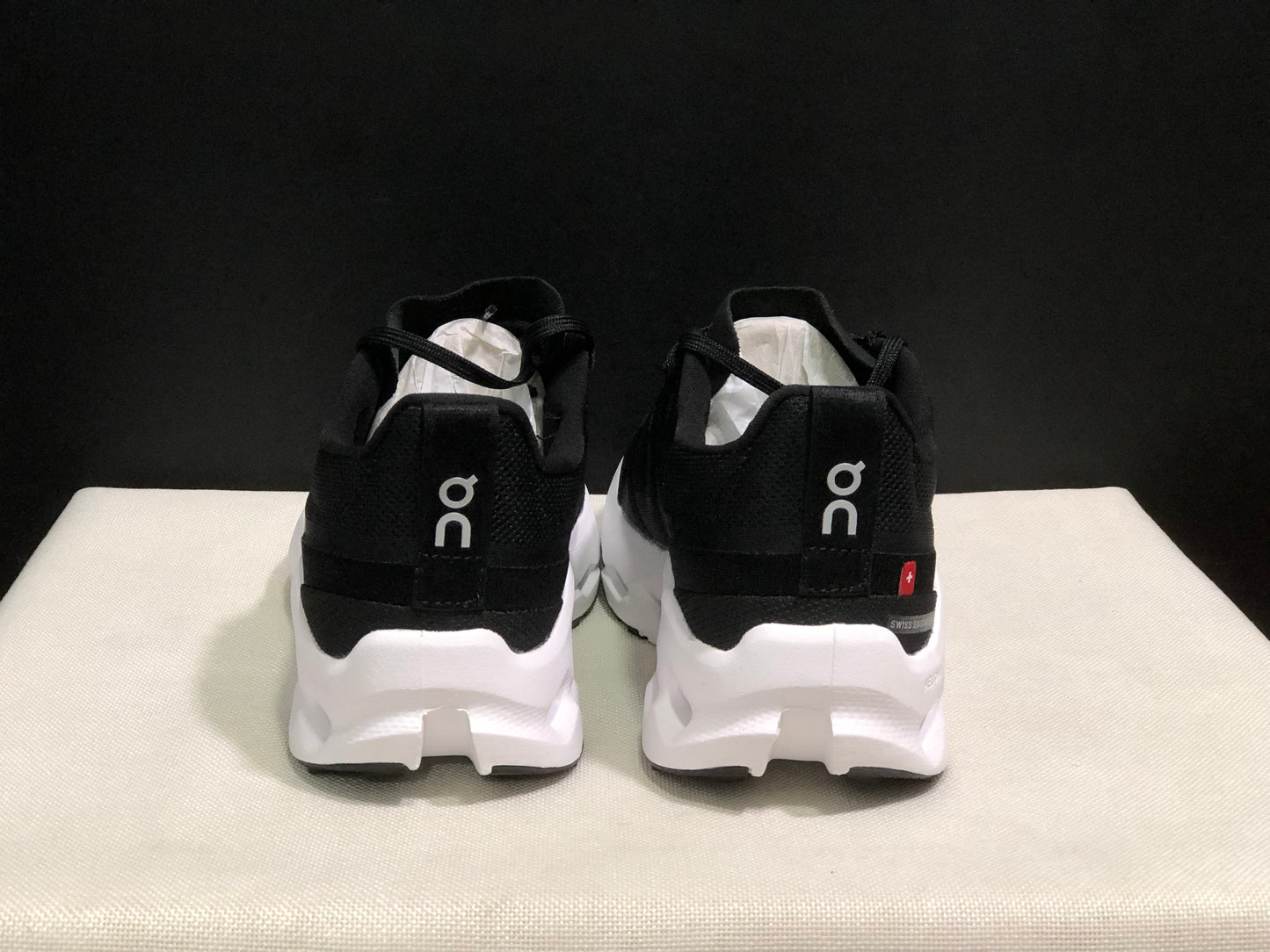 On Running Cloudsurfer Trail Waterproof Comfortable And Breathable Running Shoes Black/White