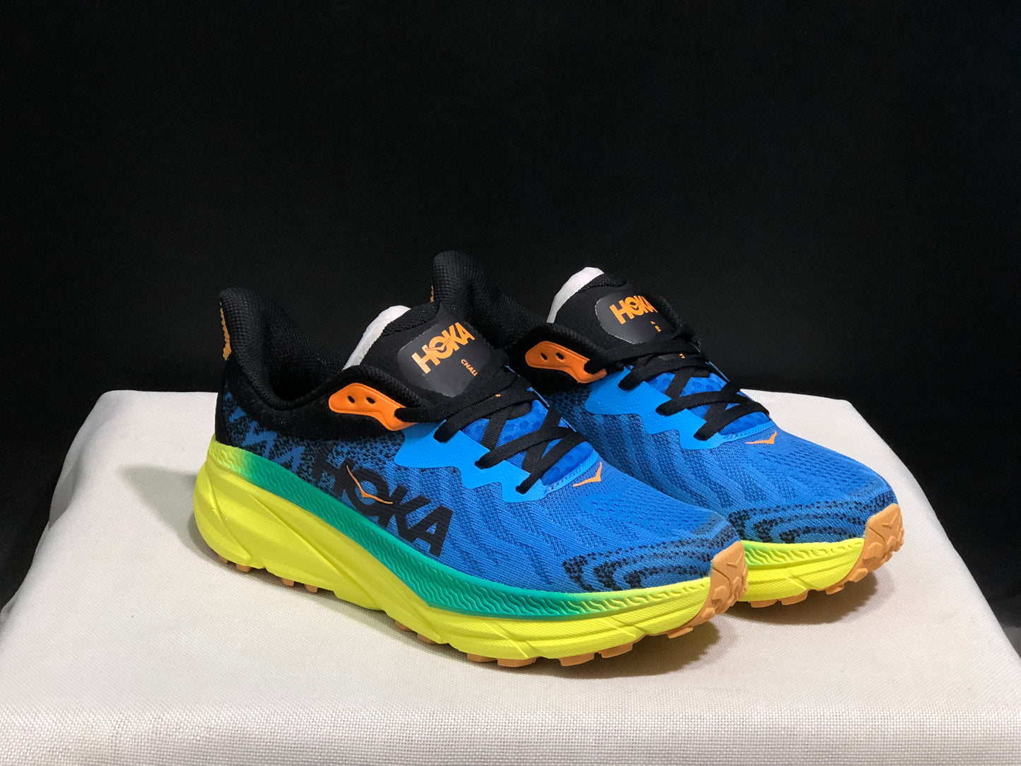 Hoka One One Challenger 7 Shock-absorbing Breathable Running Shoes Blue Sneakers