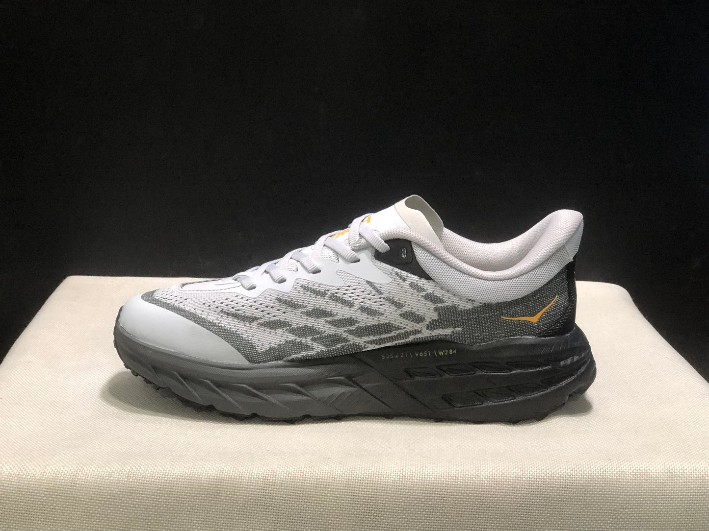 Hoka One One Speedgoat 5 Men's Trail Running Shoes Sneakers White/Black